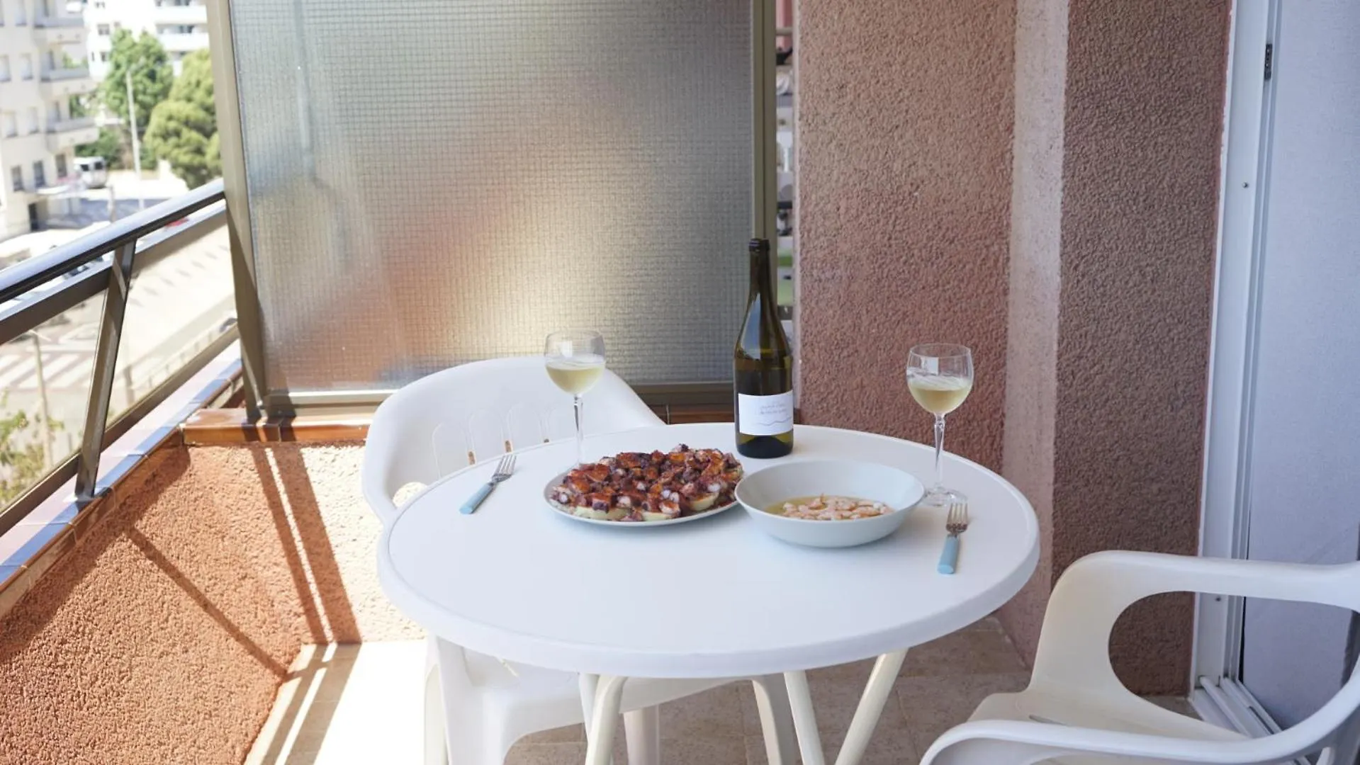 Apartamento Con Piscina Y Muy Luminoso L'Estartit 0*,  Spain